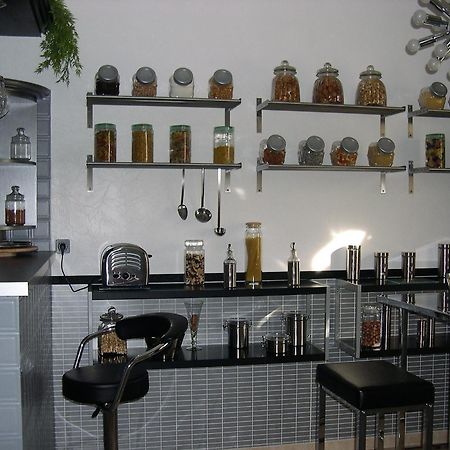 La Gentoliere Bed & Breakfast Pollestres Екстериор снимка