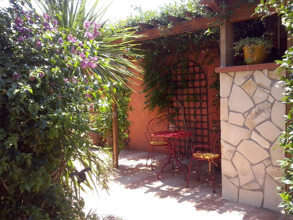 La Gentoliere Bed & Breakfast Pollestres Екстериор снимка