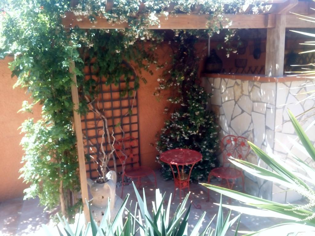 La Gentoliere Bed & Breakfast Pollestres Екстериор снимка